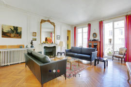 
                                                                                        Vente
                                                                                         PARIS XVI – Victor Hugo / Longchamp