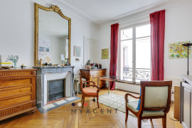 
                                                                                        Vente
                                                                                         PARIS XVI – Victor Hugo / Longchamp