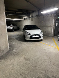 
                                                                                        Vente
                                                                                         Parking au 1er sous-sol - Marché de Passy