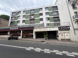 
                                                                                        Location
                                                                                         Parking Meudon