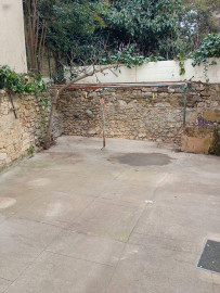 
                                                                                        Location
                                                                                         Part loue f1