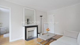 
                                                                                        Location
                                                                                         PASSY - ANNONCIATION / RAVISSANT DEUX PIECES