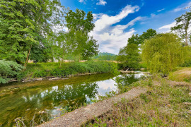 
                                                                                        Vente
                                                                                         PAU DEMEURE DE MAÎTRE XVIIᵉ SIÈCLE 7 HECTARES