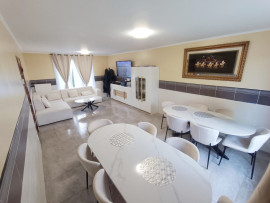 
                                                                                        Vente
                                                                                         Pavillon 3 chambres, jardin et garage