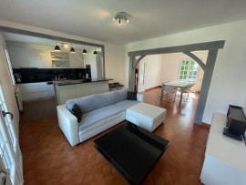 
                                                                                        Vente
                                                                                         Pavillon 5 chambres + sous sol total