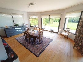 Vente
Pavillon avec jardin double garage