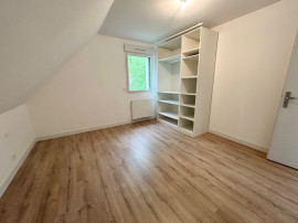 
                                                                                        Location
                                                                                         Pavillon récent 3 chambres garage jardin - Prouzel