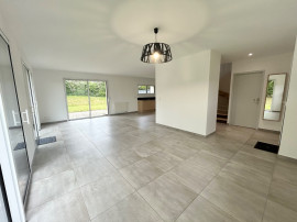 
                                                                                        Location
                                                                                         Pavillon récent 3 chambres garage jardin - Prouzel