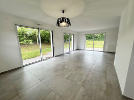 
                                                                                        Location
                                                                                         Pavillon récent 3 chambres garage jardin - Prouzel