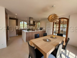 
                                                                                        Vente
                                                                                         PAYS D’AIX MAS DE CARACTERE 5,5 HA HAVRE DE PAIX