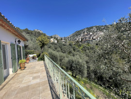 
                                                                                        Vente
                                                                                         Peillon Village - 4 pièce(s) - 175m2- Vue exceptionnelle - Terrain 2075m2