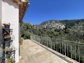 
                                                                                        Vente
                                                                                         Peillon Village - 4 pièce(s) - 175m2- Vue exceptionnelle - Terrain 2075m2