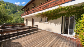 
                                                                                        Vente
                                                                                         Pelvoux : T3 à aménager avec terrasse de 60m²