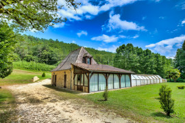 
                                                                                        Vente
                                                                                         PERIGORD PROPRIETE 23 HA GITES RIVIERE ETANG
