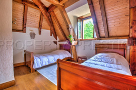 
                                                                                        Vente
                                                                                         PERIGORD PROPRIETE 23 HA GITES RIVIERE ETANG