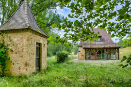 
                                                                                        Vente
                                                                                         PERIGORD PROPRIETE 23 HA GITES RIVIERE ETANG