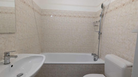 
                                                                                        Location
                                                                                         PERRACHE, proche gare, UCLY, F2 TB état, au calme