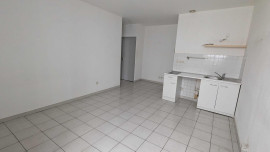 
                                                                                        Location
                                                                                         PERRACHE, proche gare, UCLY, F2 TB état, au calme