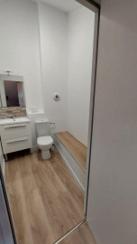 
                                                                                        Location
                                                                                         Petit studio NEUF meublé, lumineux dernier étage