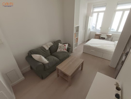 
                                                                                        Location
                                                                                         Petit T2, quartier Henriville, loyer tout compris