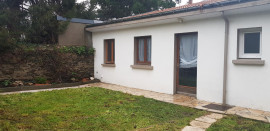 
                                                                                        Location
                                                                                         Petite maison tranquille