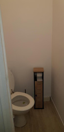 
                                                                                        Location
                                                                                         Petite maison tranquille