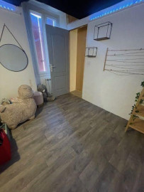 
                                                                                        Location
                                                                                         Petite maison tranquille, à la campagne