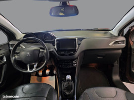 
                                                                                        Voiture
                                                                                         PEUGEOT 2008 - 1.6 e-HDi 115 CV FELINE TITANE - 6 CV