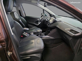 
                                                                                        Voiture
                                                                                         PEUGEOT 2008 - 1.6 e-HDi 115 CV FELINE TITANE - 6 CV