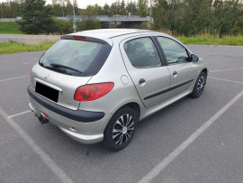 
                                                                                        Voiture
                                                                                         Peugeot 206 1.1 XR