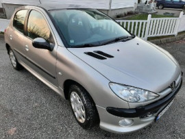 
                                                                                        Voiture
                                                                                         Peugeot 206