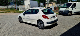 
                                                                                        Voiture
                                                                                         Peugeot 207 + 1.4 hdi 70 ch blue lion 5 portes