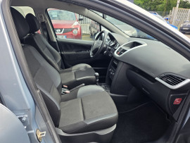 
                                                                                        Voiture
                                                                                         PEUGEOT 207 - 1.6 HDi 90 CV 99G - 4 CV