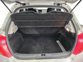 
                                                                                        Voiture
                                                                                         Peugeot 207