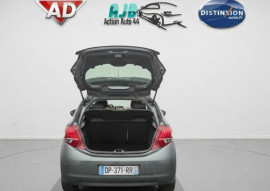 
                                                                                        Voiture
                                                                                         Peugeot 208 1.6 E-HDI 92ch - ALLURE