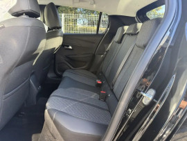 
                                                                                        Voiture
                                                                                         PEUGEOT 208 ALLURE