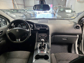 
                                                                                        Voiture
                                                                                         PEUGEOT 3008 - 1.6 Blue-HDi 120 CV STYLE - 6 CV