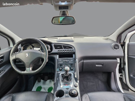 
                                                                                        Voiture
                                                                                         PEUGEOT 3008 - 2.0 HDi 150 CV FELINE - 8 CV