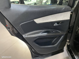 
                                                                                        Voiture
                                                                                         Peugeot 3008 II GT