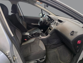 
                                                                                        Voiture
                                                                                         PEUGEOT 308 - 1.6 HDi 90 CV PREMIUM