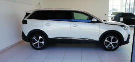 
                                                                                        Voiture
                                                                                         Peugeot 5008 ll 150 ch bluehdi