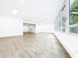 
                                                                                        Location
                                                                                         Place Charles de Gaulles - 126m² bureaux