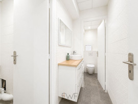 
                                                                                        Location
                                                                                         Place Charles de Gaulles - 126m² bureaux
