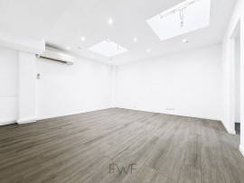 
                                                                                        Location
                                                                                         Place Charles de Gaulles - 126m² bureaux