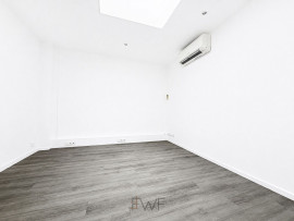 
                                                                                        Location
                                                                                         Place Charles de Gaulles - 126m² bureaux