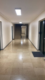 
                                                                                        Location
                                                                                         PLACE DE LA CHAPELLE-30M2
