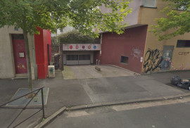 
                                                                        Location
                                                                         Place de parking 12 m²