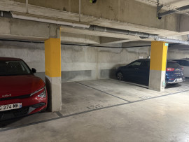 
                                                                                        Location
                                                                                         Place de parking 12 m²