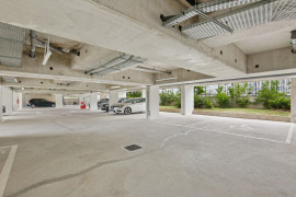 
                                                                        Location
                                                                         Place de parking intérieure