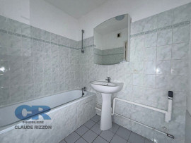 
                                                                                        Vente
                                                                                         PLACE DES VOSGES - F2 à vendre